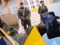 UPOZORENJE UKRAJINSKIM VOJNICIMA: Zašto je opasno imati mobitele na prvoj liniji bojišnice...