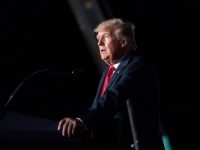 DRAMA NA NEBU: Avion u kojem je bio Donald Trump morao prisilno sletjeti u...