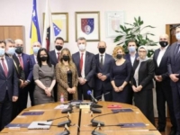 TUŽILAŠTVO KS PROVJERAVA SPORNU VAKCINACIJU ČLANOVA VLADE KS: Ministar zdravstva Haris Vranić kratko porućio...
