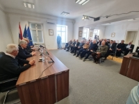 DA IM NEŠTO BITNO KAŽE: Čović s članovima Hrvatskog generalskog zbora