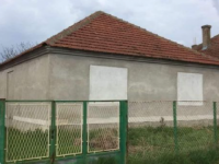 HIT NA DRUŠTVENIM MREŽAMA: Vlasnik kuće u Srbiji zazidao sve prozore i ulazna vrata!