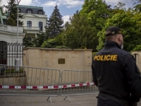TRAGEDIJA U MOSKVI OBAVIJENA VELOM TAJNI: Bivši zvaničnik Kremlja, njegova trudna žena i 13-godišnja kćerka nađeni mrtvi u stanu