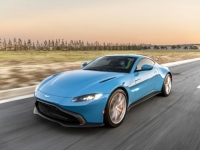 POSEBNI ASTON MARTIN: Kvaka nabijena strujom, kabina zaštićena od magnuma (FOTO)