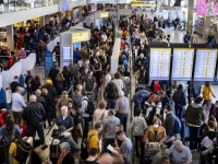 HAOS NA AERODROMU U AMSTERDAMU: Putnicima poručili da ne dolaze jer...