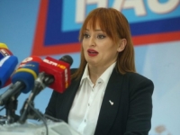 PRVO SE SUKOBILA S TRIVIĆKOM, A ONDA JOJ JE BORENOVIĆ SMANJIO PLATU: Odlazi glasnogovornica PDP-a...