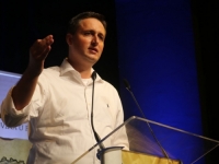 ZA DENISA BEĆIROVIĆA NEMA OTKAZANIH LETOVA: 'Kabadahija Dodik neka razmisli o kupovini karte u jednom smjeru za Moskvu'