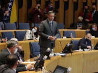 REAKCIJA DENISA BEĆIROVIĆA: 'Šefik Džaferović je ponizio BiH čestitkom negatoru genocida Aleksandru Vučiću'