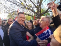 OHR I EU ZGROŽENI PRIZORIMA SA BANJALUČKOG TRGA: 'Najoštrije osuđujemo prijetnje smrću Christianu Schmidtu!'