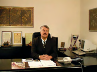 DA LI MISLI TO ŠTO I GOVORI: Dukić se ogradio od ponašanja grupe Milićana koji su vrijeđali Schmidta