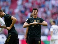 POTPUNO OPUŠTENO: Laporta navijaču rekao da Lewandowski stiže u Barcelonu (VIDEO)