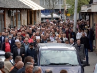 STRADALA U ZEMLJOTRESU: U Stocu klanjana dženaza Elmiri Sefo (FOTO)