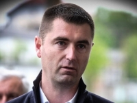 HRVATSKI MEDIJI U NEVJERICI: Da čovjek u Americi nije pritisnuo dugme na semaforu, Hrvatska ne bi imala ministra
