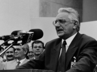 NJEGOVO IME SE SADA ČESTO SPOMINJE: Znate li ko je Franji Tuđmanu osigurao jugoslavenski pasoš kako bi otišao na turneju po Kanadi i zagovarao pomirenje ustaša i partizana?