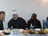 APRIL, I IFTAR, U BEOGRADU: Muftija Jusufspahić ugostio muslimane iz Zvezde i Partizana