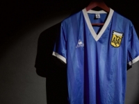 TADA JE DAO GOL RUKOM: Maradonin dres iz 1986. na aukciji, žele oboriti rekord prodaje