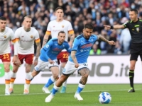 SPEKTAKL U NAPULJU: Roma s igračem manje u sudijskoj nadoknadi šokirala Napoli i udaljila ih od titule prvaka (VIDEO)