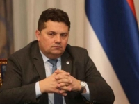 NENAD STEVANDIĆ JEDINO ZNA DA NIŠTA NE ZNA: 'Republika Srpska treba pratiti politiku Aleksandra Vučića'