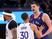 UZBUDLJIVA NOĆ NA NBA PARKETIMA: Dallas bez Dončića savladao Jazzere, nervozni Jokić isključen u porazu Denvera od Warriorsa (VIDEO)