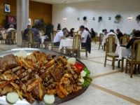 APSURD ŽIVOTA NA OVIM PROSTORIMA: Političari u skupštinskim restoranima kafu plaćaju 0,50, a supu...