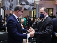 SCHMIDTOVA PORUKA IZ ZGRADE KOJA JE SIMBOL BORBE I OTPORA BiH: 'Upravo sada kada se međunarodno pravo krši na granici EU i kada Rusija...'