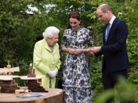 KRALJICA ELIZABETA SLAVI 96. ROĐENDAN: Princ William i Kate čestitali joj među prvima posebno dirljivom objavom, a kraljičina fotografija sa konjima već je skupila pola miliona lajkova (FOTO)