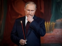 ŠTA SE DOGAĐA S PUTINOM: Kamere ga uhvatile na liturgiji u NEOBIČNOM TRENUTKU, stajao je sa strane i... (FOTO, VIDEO)