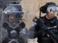 ISPALJIVALI GUMENE METKE I ŠOK BOMBE: Najmanje 12 Palestinaca povrijeđeno u sukobima s izraelskom policijom kod džamije Al-Aqsa
