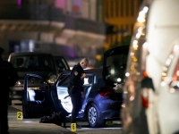 HOROR U PARIZU: Policija otvorila vatru na automobil u centru grada, dvoje ubijenih