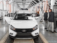 RUSKO TRŽIŠTE AUTOMOBILA NA KOLJENIMA: Dramatičan pad prodaje nakon početka rata...