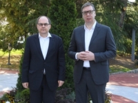 HLADAN TUŠ IZ BEOGRADA: Vučić otvoreno priznao Schmidta kao visokog predstavnika, evo kako je prošao sastanak u Beogradu