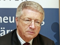 WOLFGANG PETRITSCH VRLO DIREKTNO: 'Posjetom Vučić prihvata Schmidta kao visokog predstavnika'
