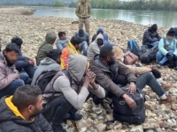 BH. GRANIČARI SPRIJEČILI KRIJUMČARENJE 26 MIGRANATA: Čamcem iz Srbije krenuli preko Drine u BiH