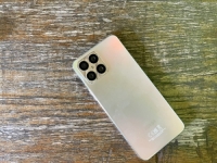 DŽEPU PRIHVATLJIV MODEL: Štedljivi Android za ljubitelje velikih ekrana