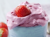 SAMO TRI SASTOJKA: Najlakši recept za mousse od jagoda