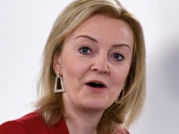 'NE MOŽEMO SADA SKINUTI NOGU S GASA...': Britanska šefica diplomacije Liz Truss obraća se Oružanim snagama BiH - 'Suverena BiH treba jačati partnerstvo sa NATO-om'