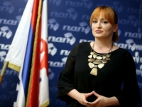 ANJA PETROVIĆ PONIŠTILA DODIKOVOG SAVJETNIKA: 'Vi se borite se za privatnu državu u kojoj ćete narodni novac stavljati u privatne džepove!'