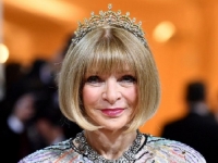 ANTOLOGIJA MODE: Anna Wintour u potpunosti je ispoštovala zadani dress code na Met Gali (FOTO)