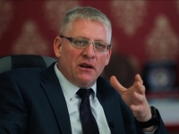 OŠTRA REAKCIJA ZLATANA BEGIĆA NAKON ODLUKE USTAVNOG SUDA BiH: 'Bevanda i Sattler se bore za blokadu izbora, HDZ ima pomoć nekih stranaka iz FBiH za izborni zakon!'