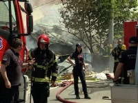 POŽAR U NOVOM BEOGRADU: Velik broj vatrogasaca na licu mjesta, Ima povrijeđenih (VIDEO)