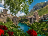 ŠPANCI ODUŠEVLJENI BISEROM NA NERETVI: 'Stari' proglašen 4. najnevjerovatnijim mostom Evrope