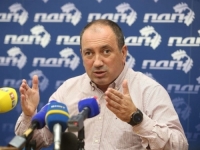 CRNADAK PITA: Koga je avion Vlade RS-a vozio na aerodrom pored Londona?
