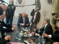ĆIRO BLAŽEVIĆ U RODNOM GRADU: Danas obišao Travnik, a sutra će mu biti uručeno veliko priznanje (FOTO)