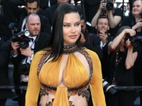 BIVŠA VIKTORIJINA ANĐELICA: Adriana Lima u haljini koja slavi trudničko tijelo (FOTO)