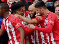 IMAMO DRAMU U ZADNJEM KOLU: Liverpool slavio nakon preokreta i produžio neizvjesnost (VIDEO)