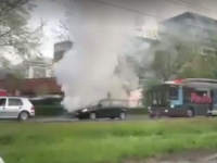 DRAMA U SARAJEVU: Automobil se zapalio tokom vožnje, stvorene velike gužve...(VIDEO)