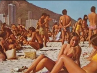 LJEKARKA JE PRIMIJETILA VRLO VAŽAN DETALJ: Obična fotografija sa plaže iz 70-ih godina prošlog stoljeća izazvala brojne reakcije (FOTO)