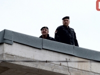 'SB' NA LICU MJESTA: Pojačano prisustvo policije u Sarajevu uoči obilježavanja 'Dobrovoljačke'  (FOTO)
