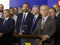 KOMPROMITIRAJU GRAĐANSKU OPCIJU: Bećirović će morati da pravda građanima podršku Radončića i Konakovića!