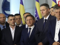 DOBIO PODRŠKU SEDAM STRANAKA: Denis Bećirović zvanično kandidat opozicije za člana Predsjedništva BiH (FOTO)