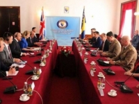 SUVERENOST BiH, SAMOOPREDJELJENJE, NATO: Britanska ministrica vanjskih poslova u Domu Oružanih snaga u Sarajevu